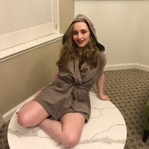 Meet your Posher, Danielle - Picture 7 of 7